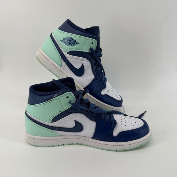 Air Jordan 1 Mid SE Mint Green Navy White Men's Sneakers Size 8.5 - Picture 1 of 10